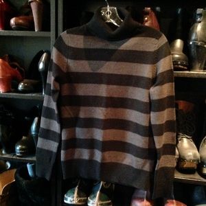 Striped turtleneck sweater!
